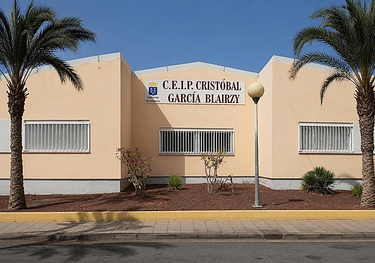 Sombra para el alumnado del CEIP García Blairzy, en Gran Tarajal