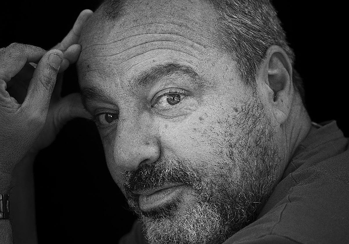 Pedro Flores: «El objetivo de la poesía es subyugar al lector» | Canarias7