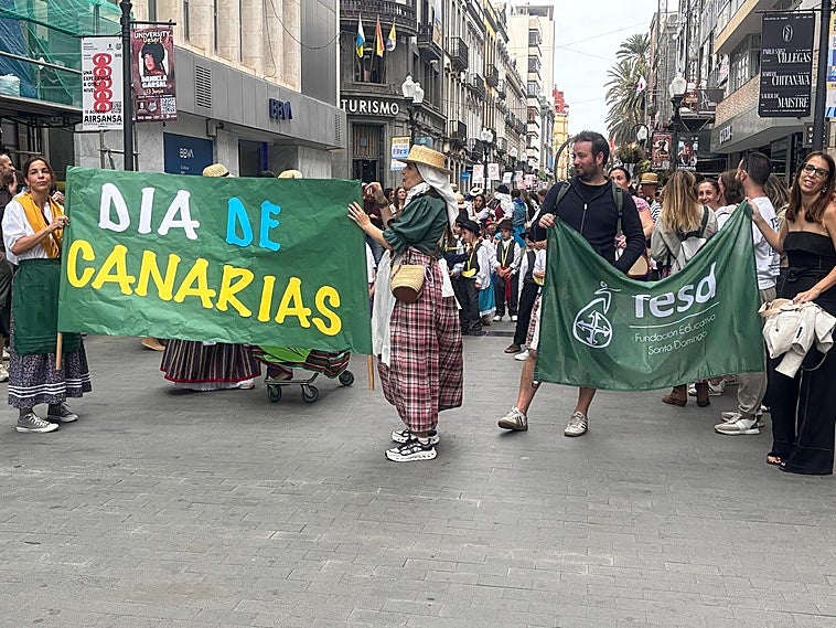 Romería en Triana de los alumnos del Colegio San José Fesd