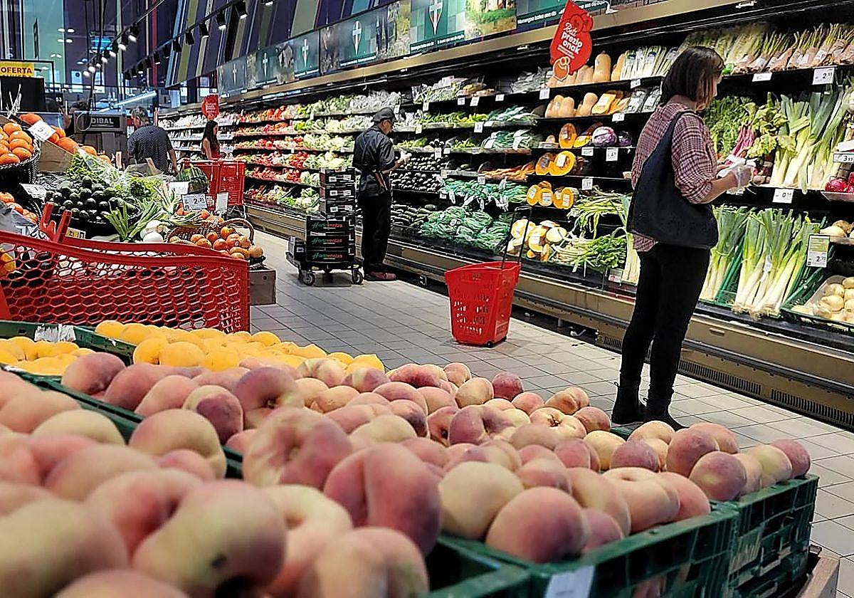 Supermercados y tiendas abiertas el 30 de mayo, día de Canarias: horario de Hiperdino, Mercadona, Spar, El Corte Inglés, Aldi, Carrefour, Alcampo, Lidl