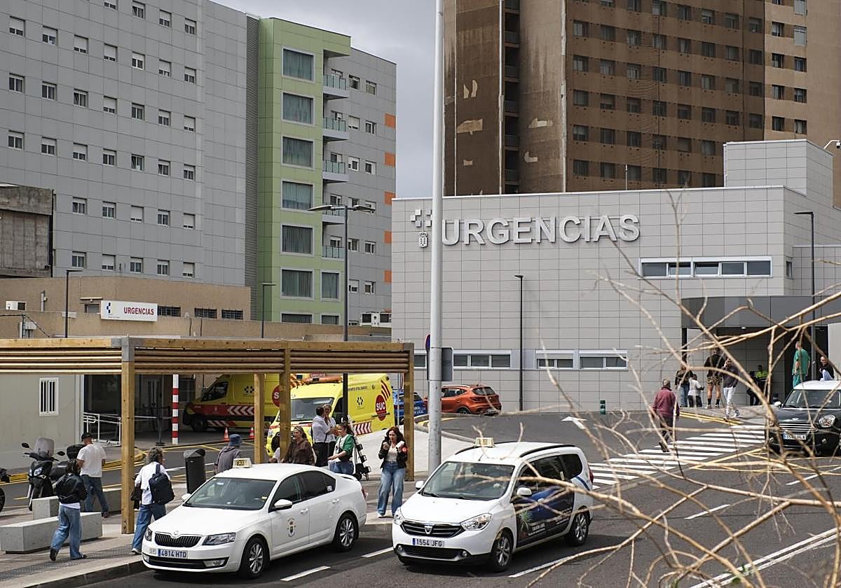 Circula drogado en sentido contrario por la TF-5, provoca un accidente y resulta herido grave
