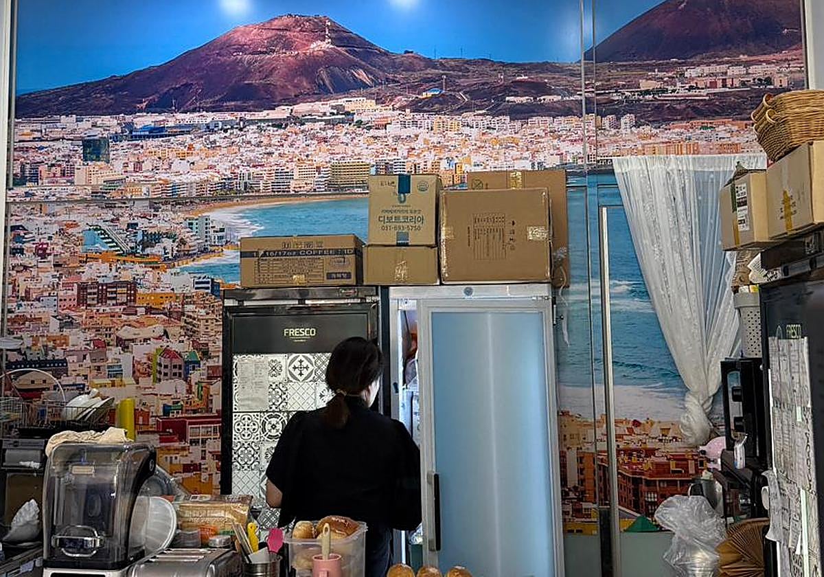 ¿Qué hace La Isleta en Corea del Sur? Una canaria descubre un café inspirado en Las Palmas de Gran Canaria en pleno Seúl