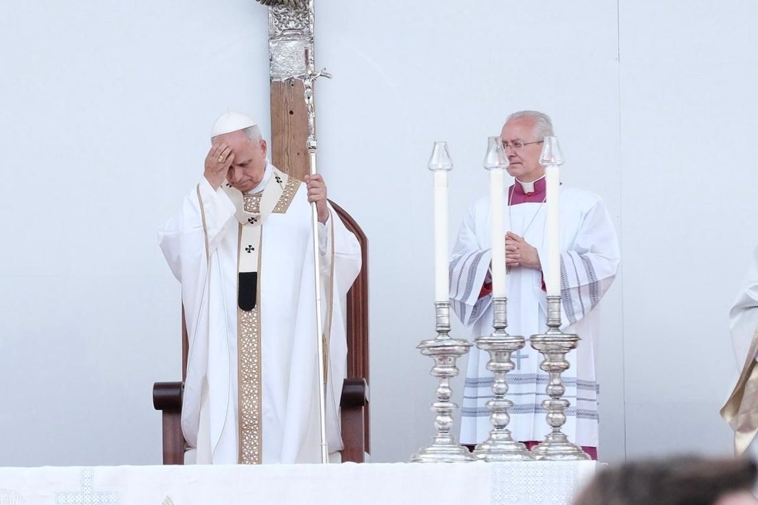 La misa del papa León XIV en el Estadio de Gran Canaria, en imágenes