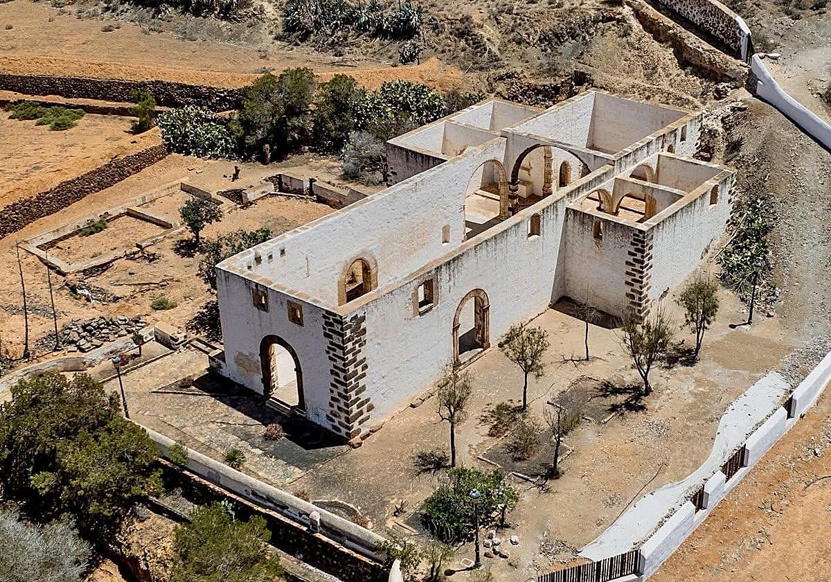 Betancuria: Host of the Debate on the Challenges Facing Historical Sites in the Canary Islands Betancuria: Host of the Debate on the Challenges Facing Historical Sites in the Canary Islands