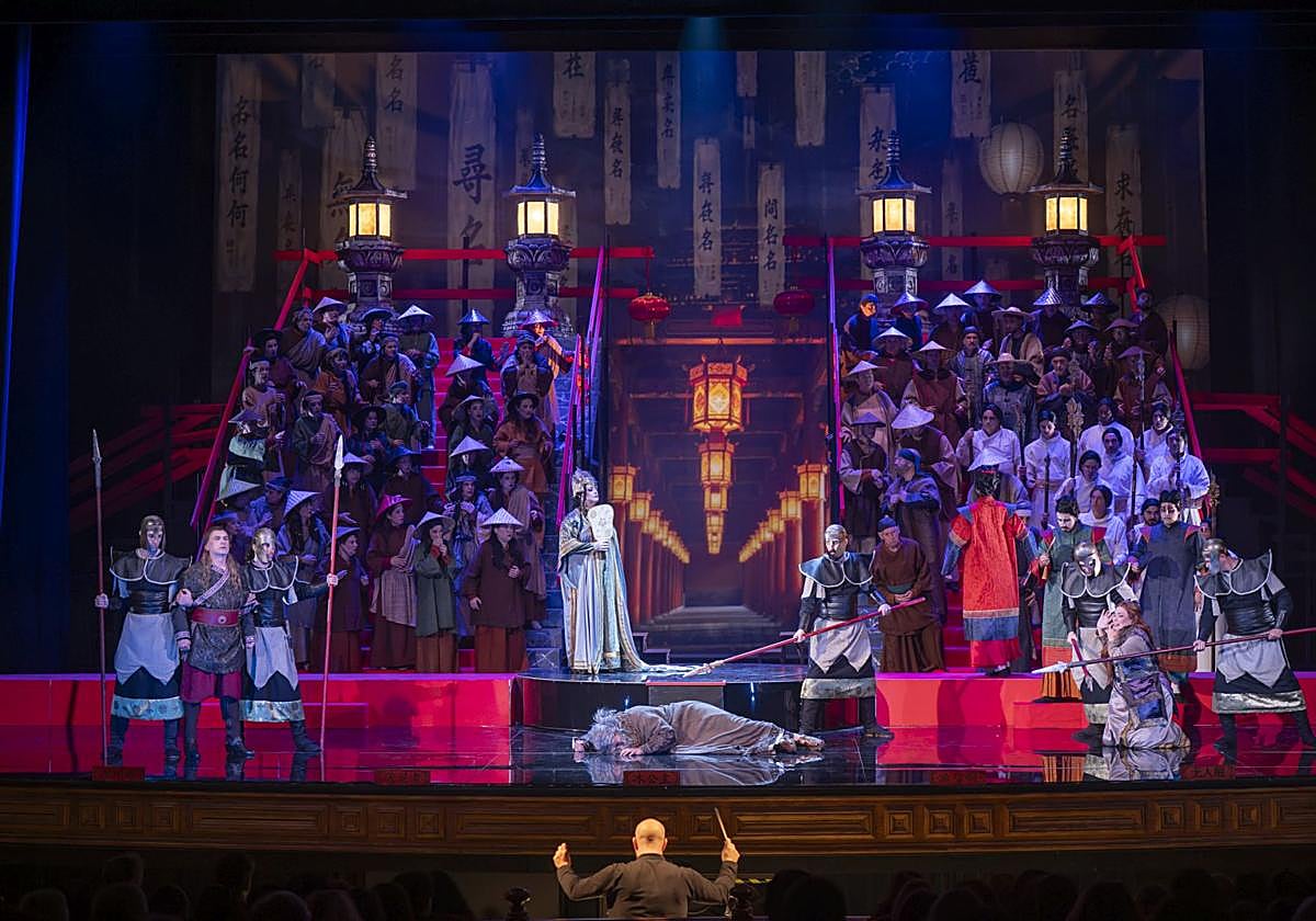 Daniele Piscopo’s Captivating Turandot Premieres at Teatro Pérez Galdós