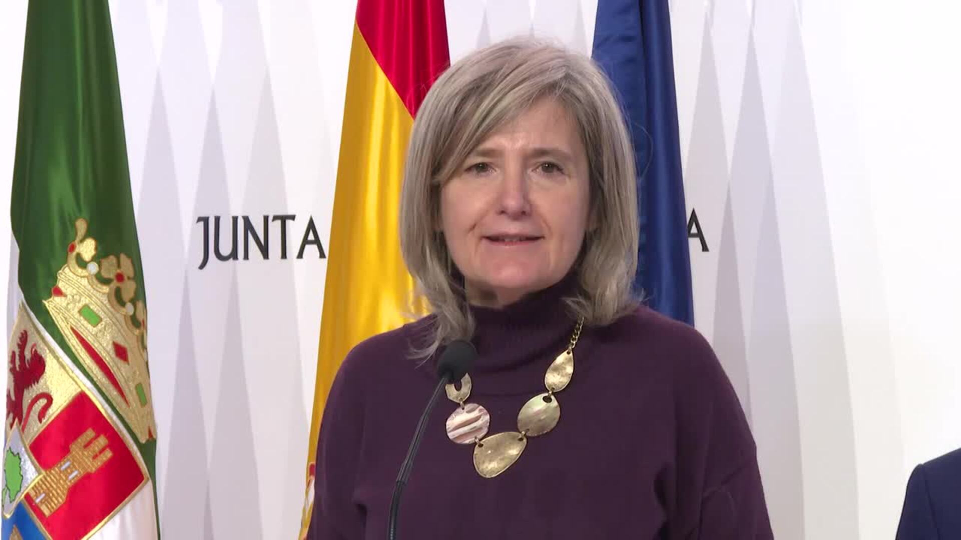 Guardiola continúa "trabajando" para articular "el mejor gobierno que pueda tener Extremadura"