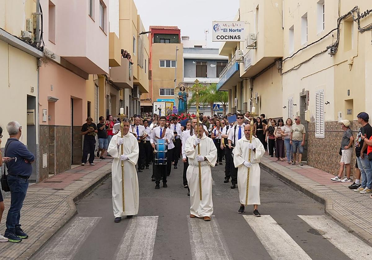 Día grande en las fiestas de San Rafael con feria de ganado y procesión