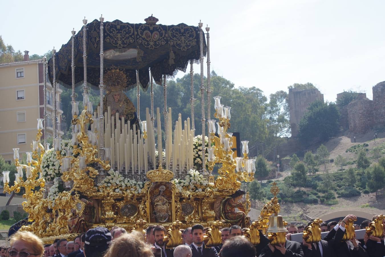 La Virgen del Amor recibe la Medalla de Oro al Mérito Policial