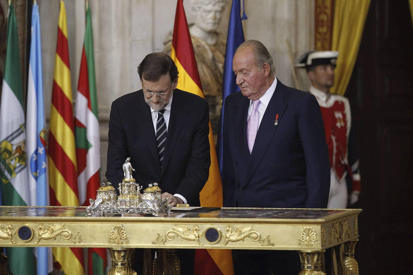 El presidente del Gobierno y el Rey Juan Carlos.