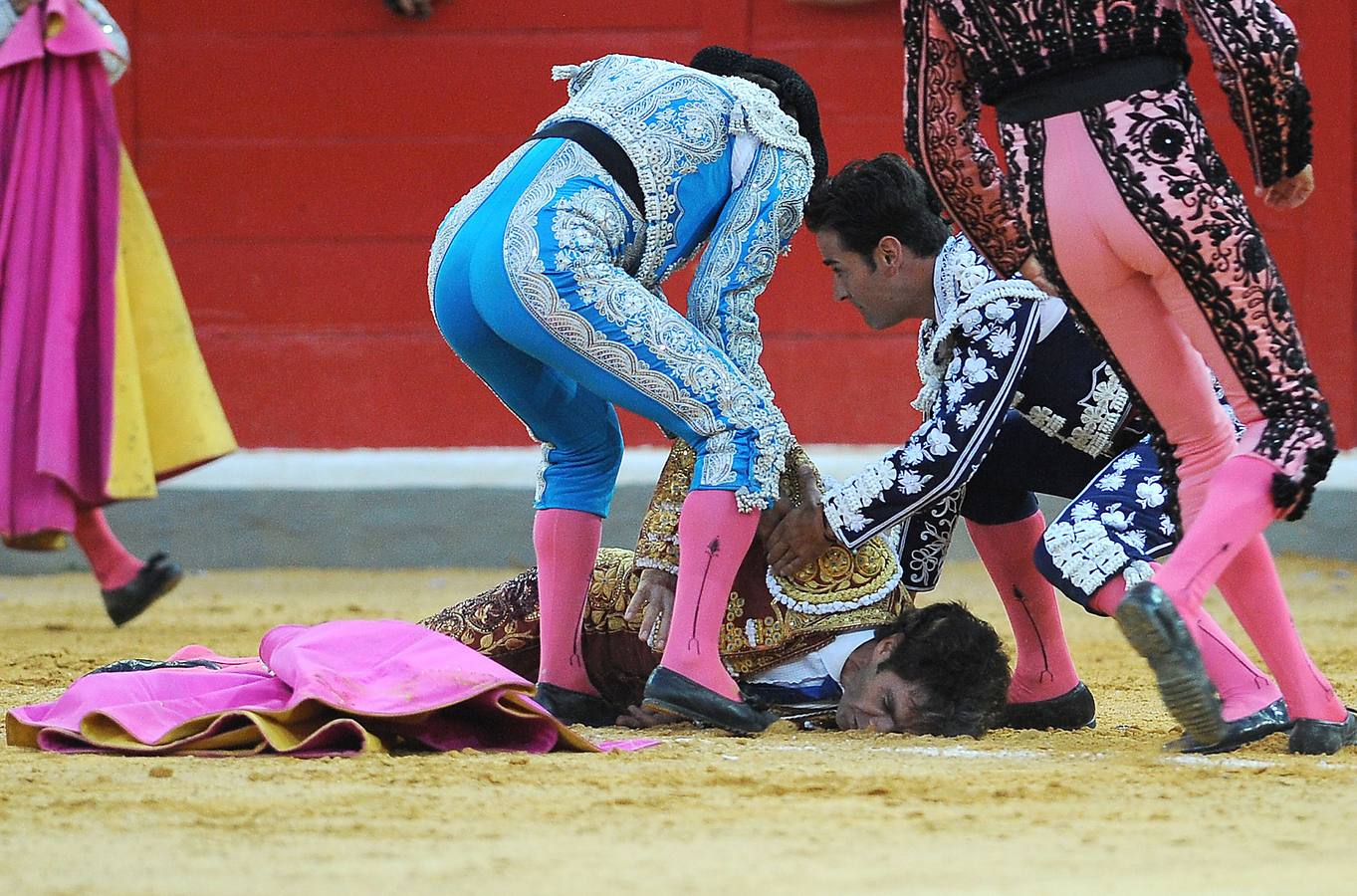 Fotos de la cogida de José Tomás en Granada