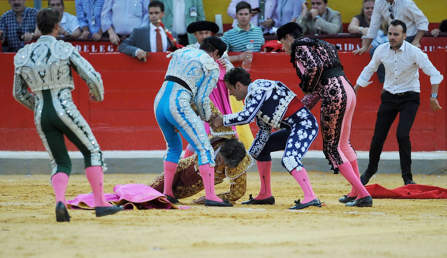 Fotos de la cogida de José Tomás en Granada