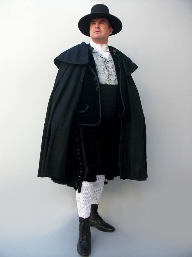 13. Traje de lujo de Ronda de principios del XIX. 