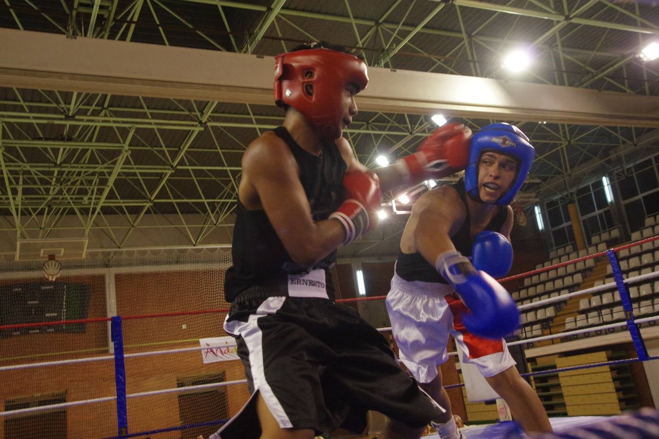 El mundo del boxeo homenajea a Manuel Alcántara