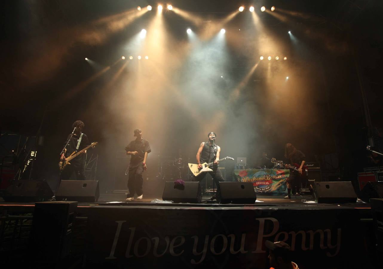 Love you penny, en concierto