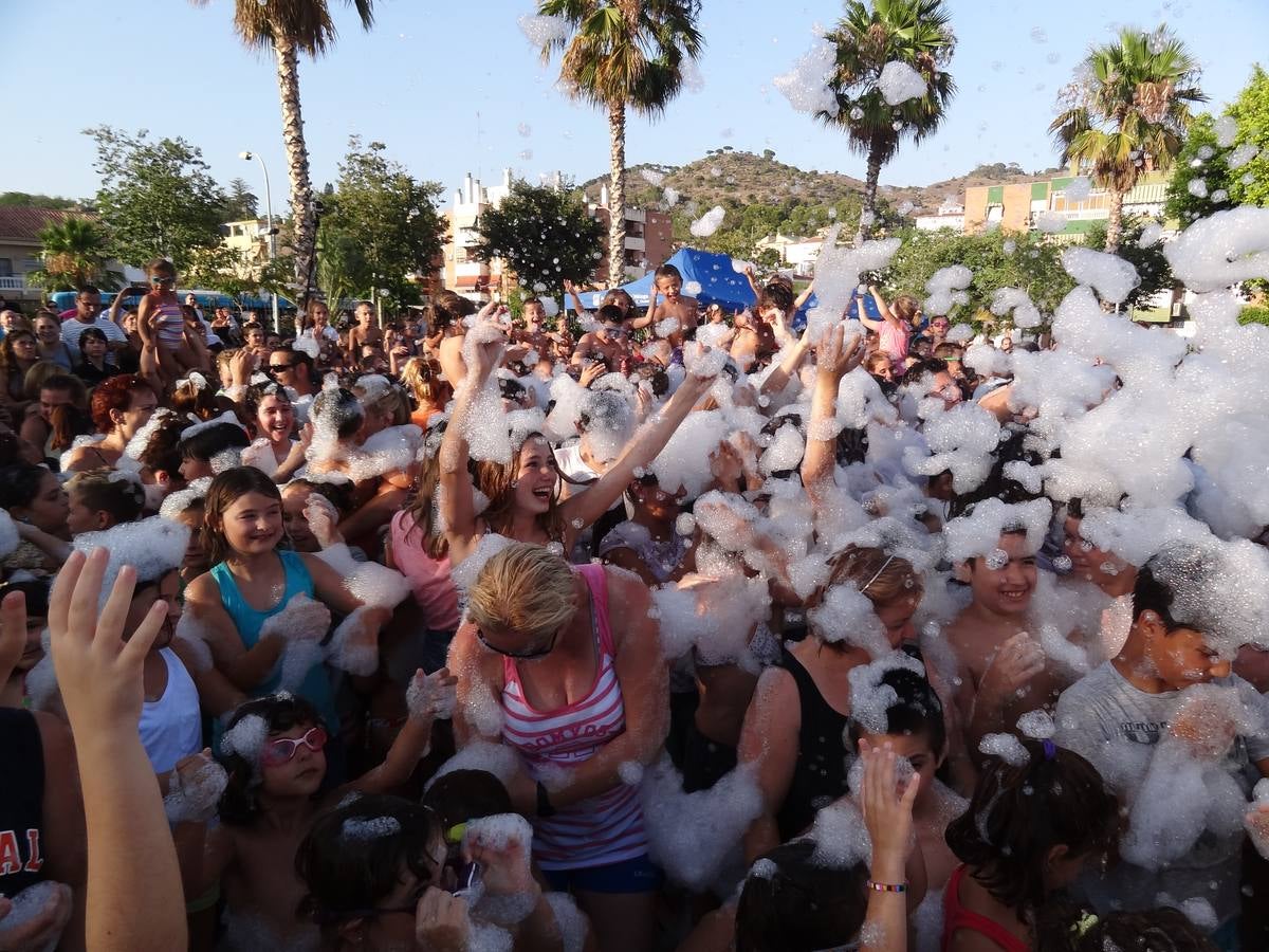 Ciudad Jardín vive su fiesta de la espuma