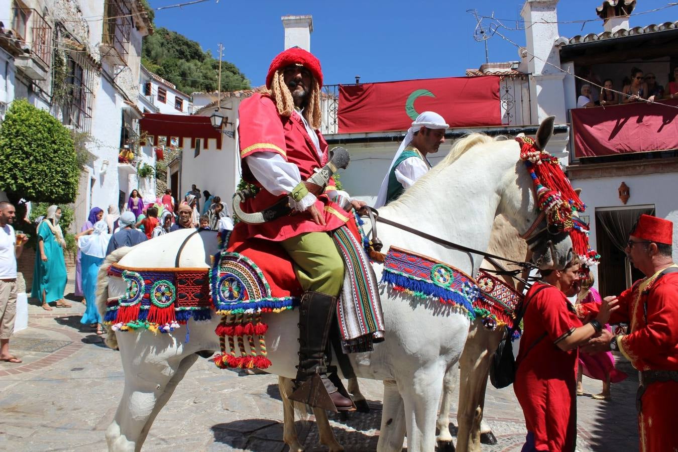 Benalauría celebra su fiesta de Moros y Cristianos