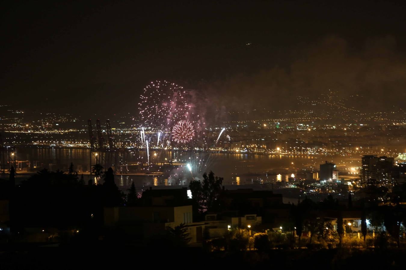 Los fuegos artificiales marcan el inicio de la Feria de Málaga