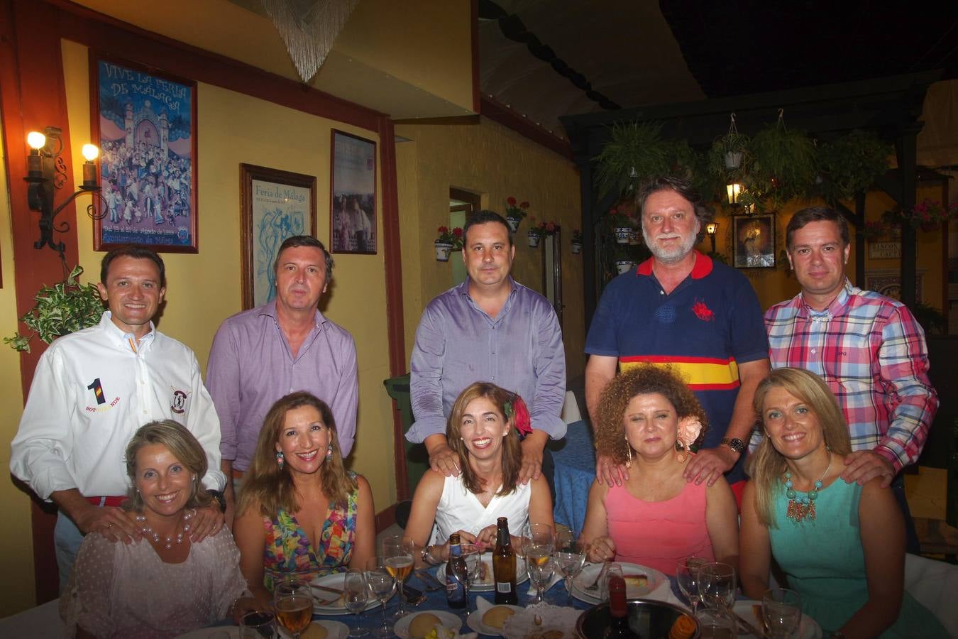 Grupo de padres y madres del colegio El Romeral.