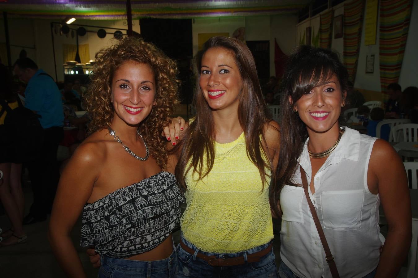 Mónica Martínez, Yessica Caballero y Natalia Ara (Peña Miraflores).