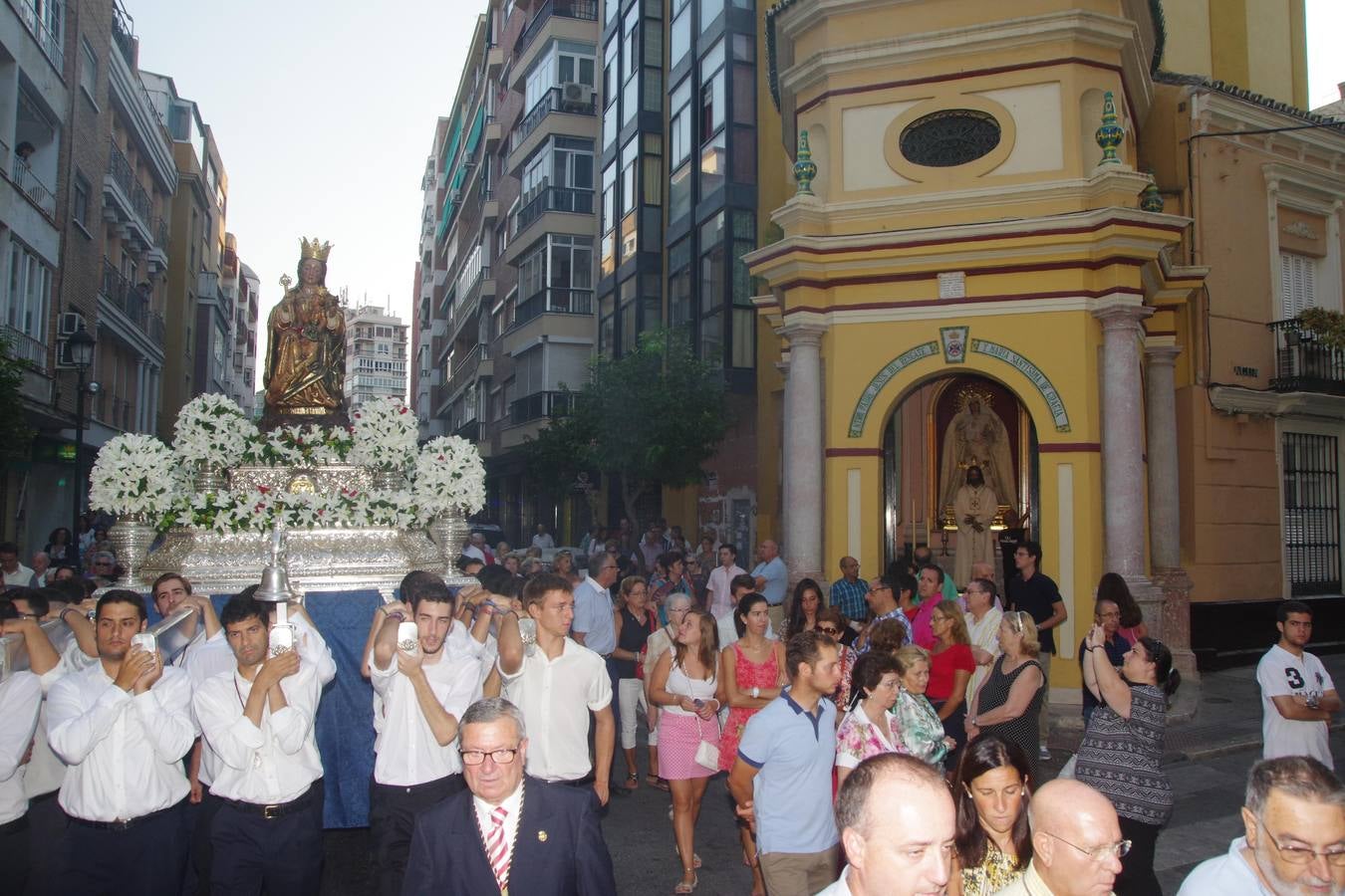 Fotos del traslado de la Virgen de la Victoria