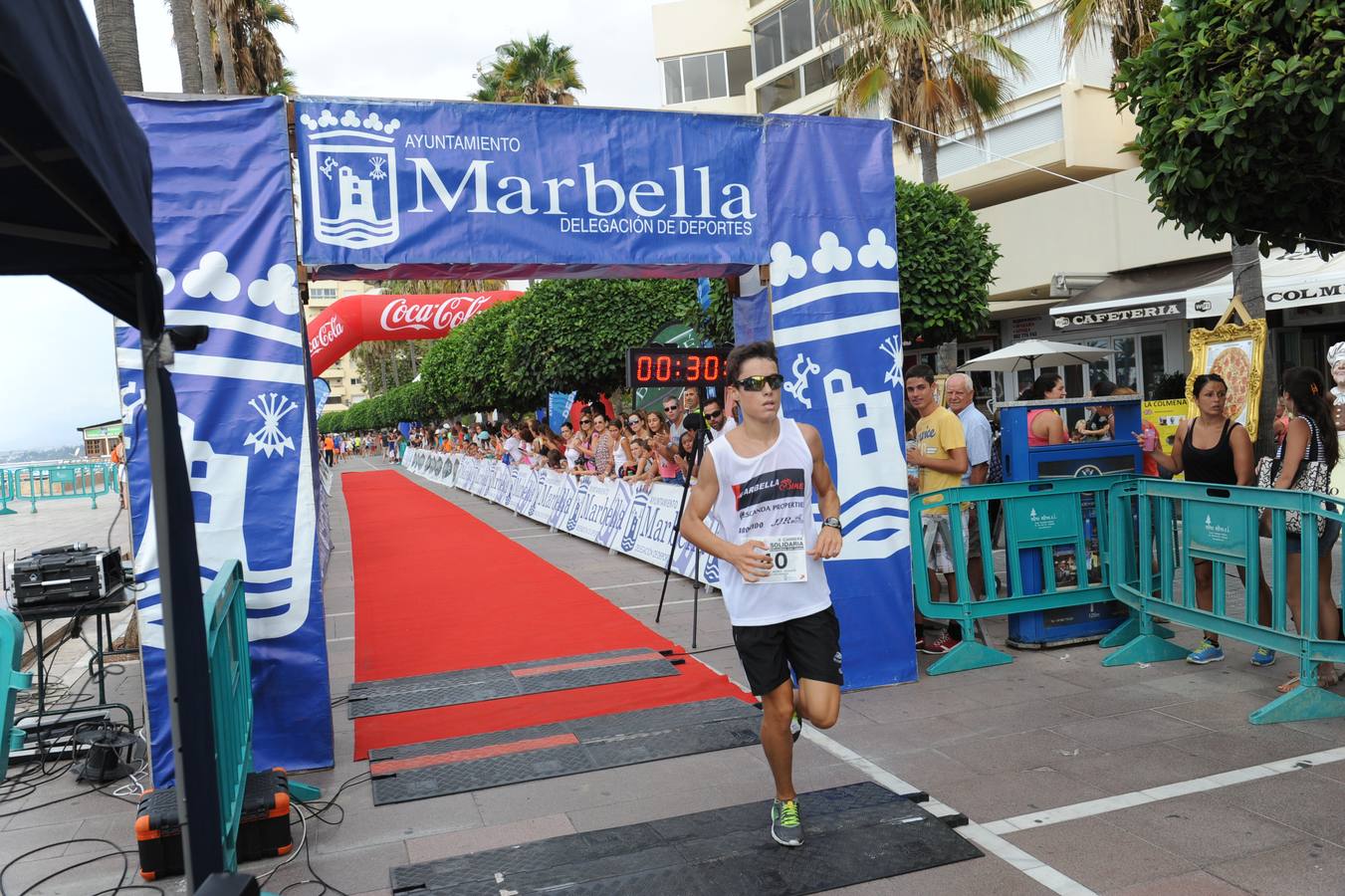 La carrera solidaria &#039;Kilómetros con causa&#039;, en imágenes