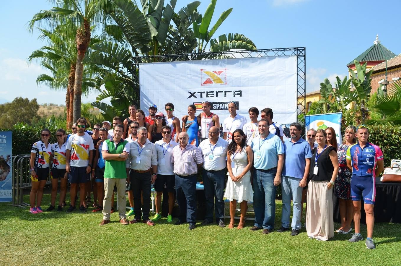 Las mejores imágenes del triatlón cross Xterra de La Viñuela-Costa del Sol