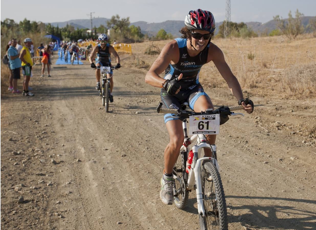 Las mejores imágenes del triatlón cross Xterra de La Viñuela-Costa del Sol