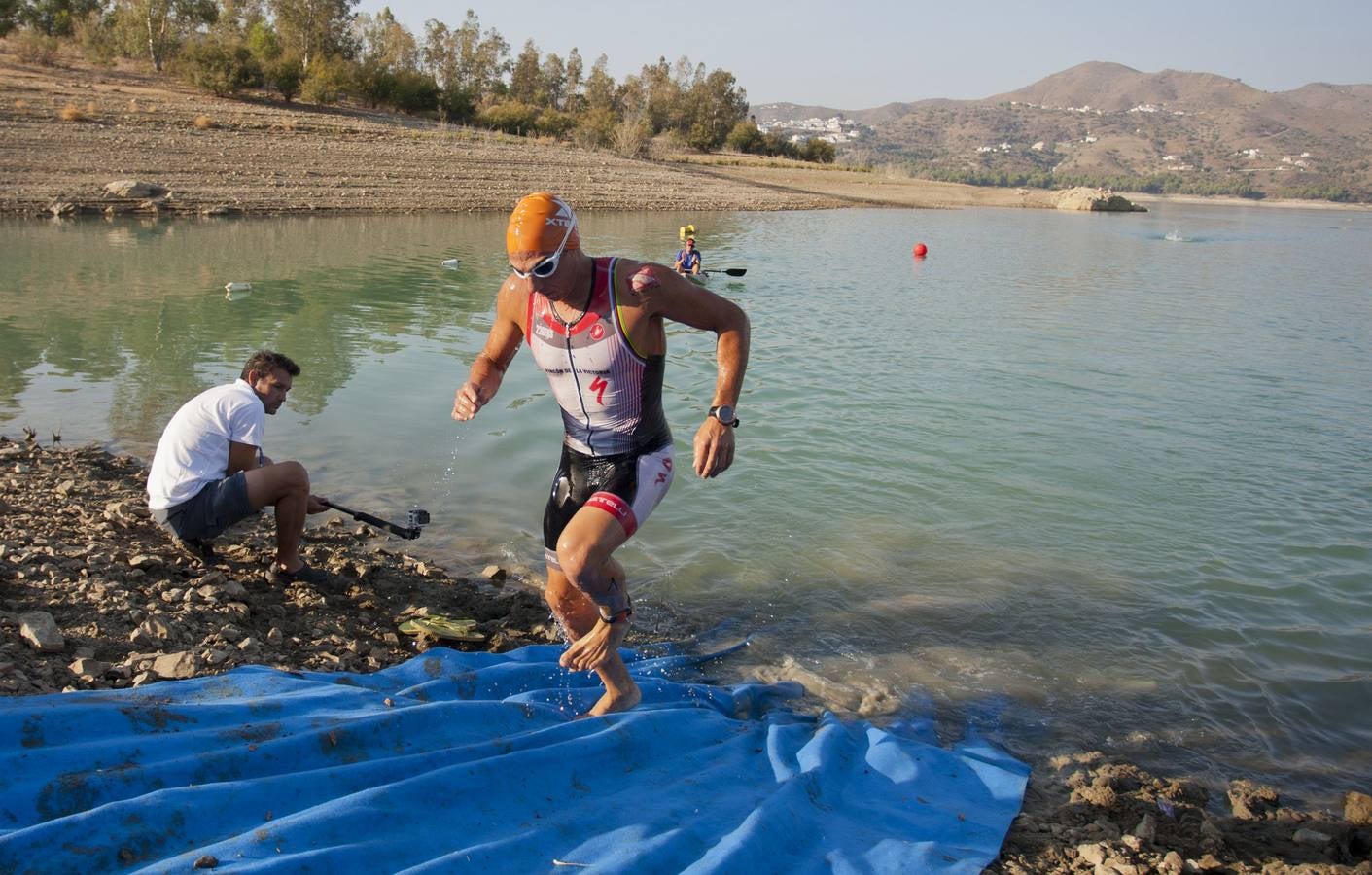 Las mejores imágenes del triatlón cross Xterra de La Viñuela-Costa del Sol