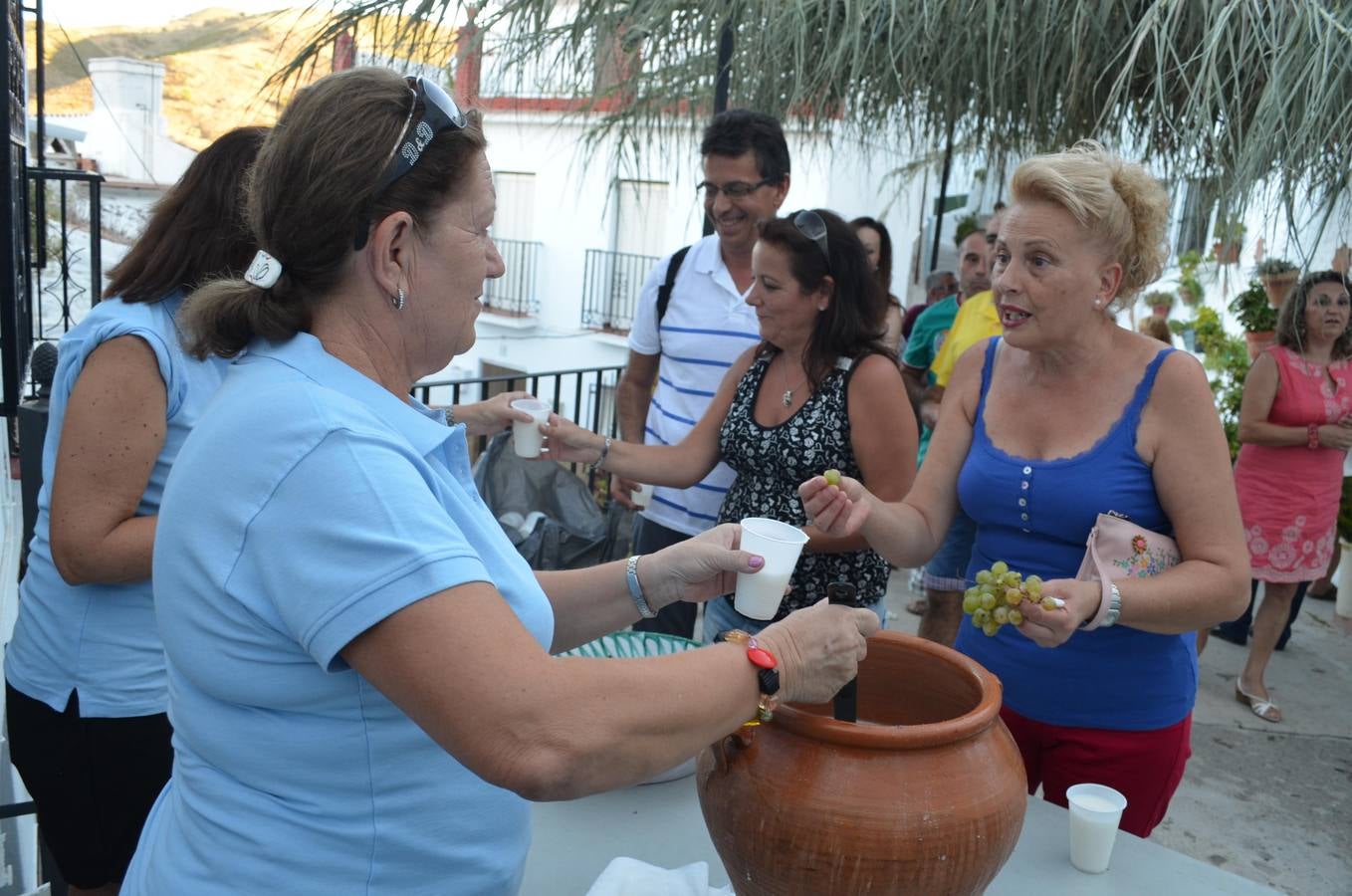 Almáchar celebra su fiesta del ajoblanco