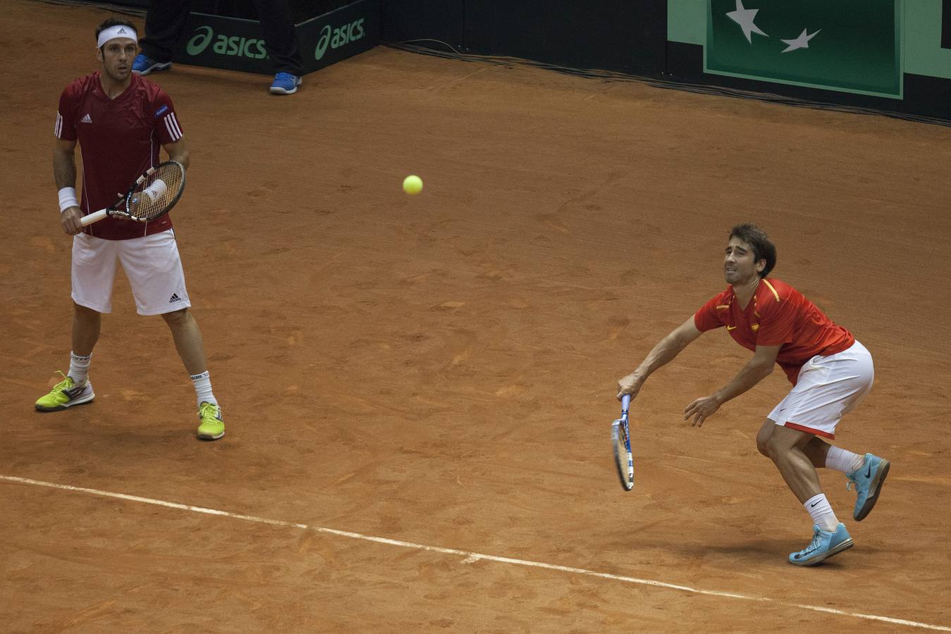 Brasil gana el punto del dobles a España