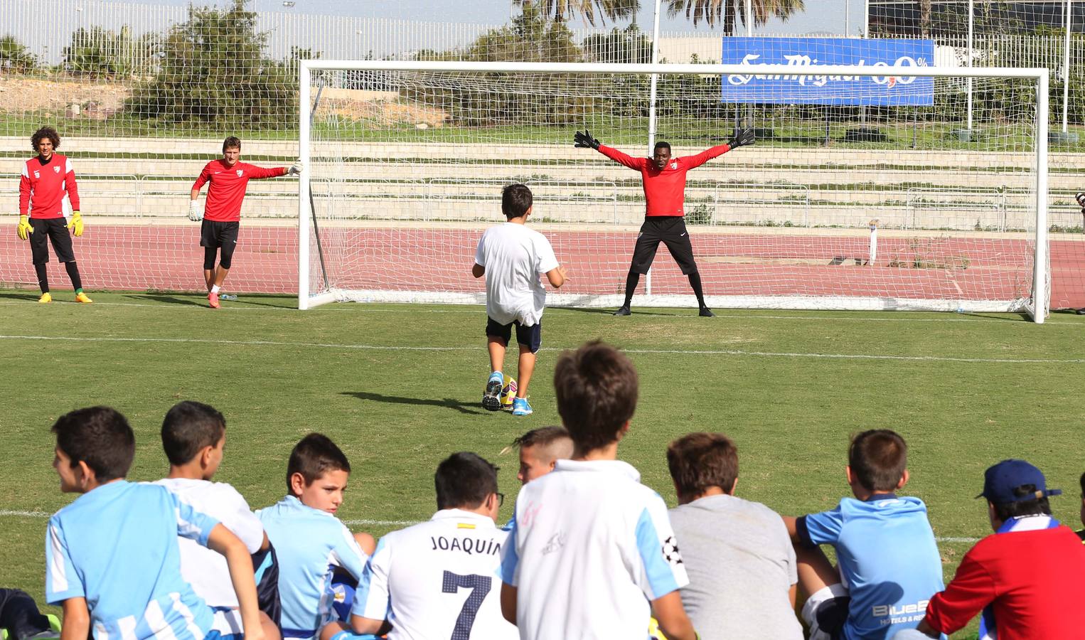 Jornadas de puertas abiertas en el entrenamiento del Málaga