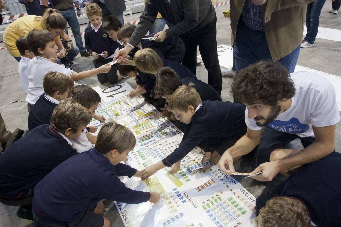 Málaga intenta batir un récord mundial de sellos