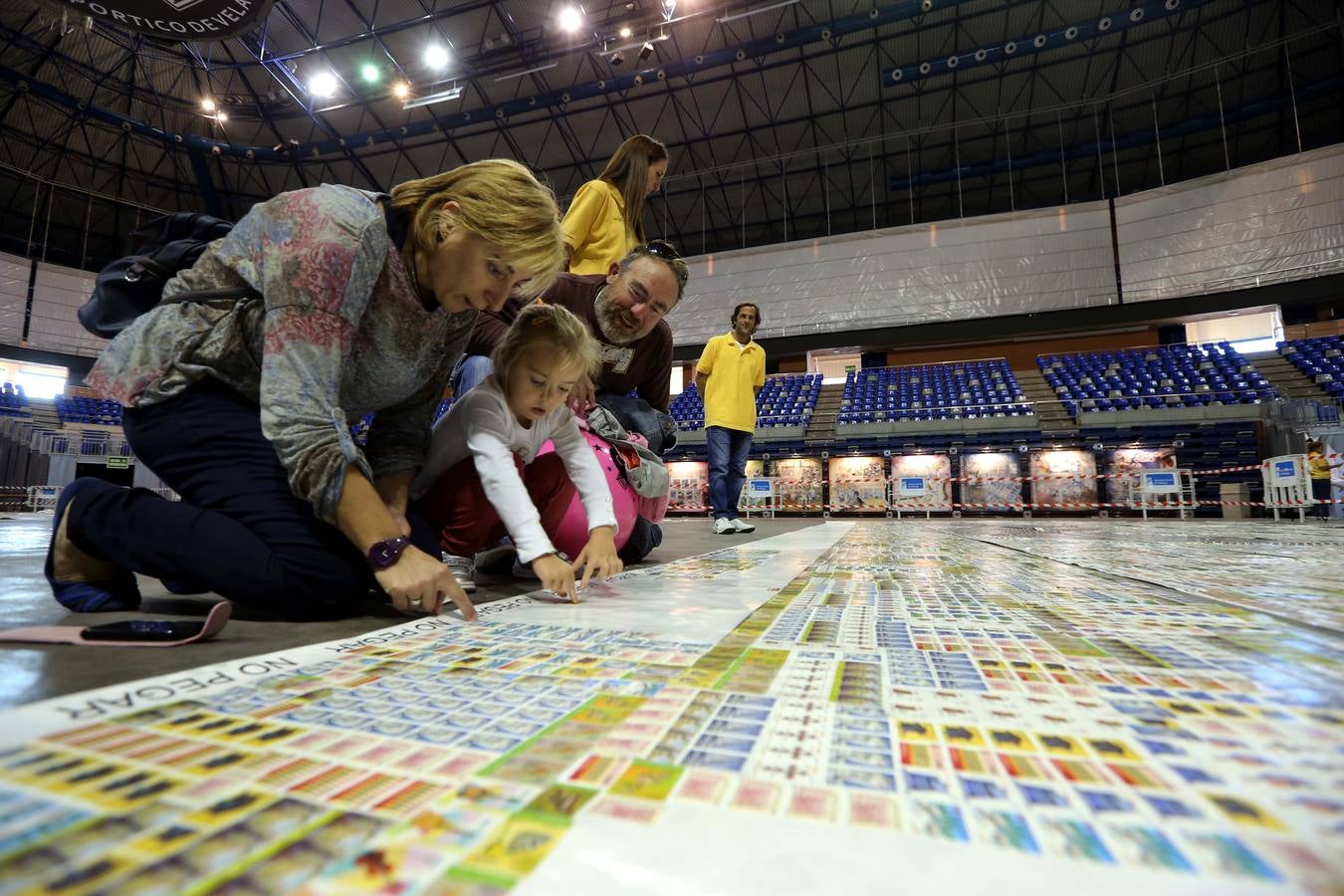 Málaga intenta batir un récord mundial de sellos