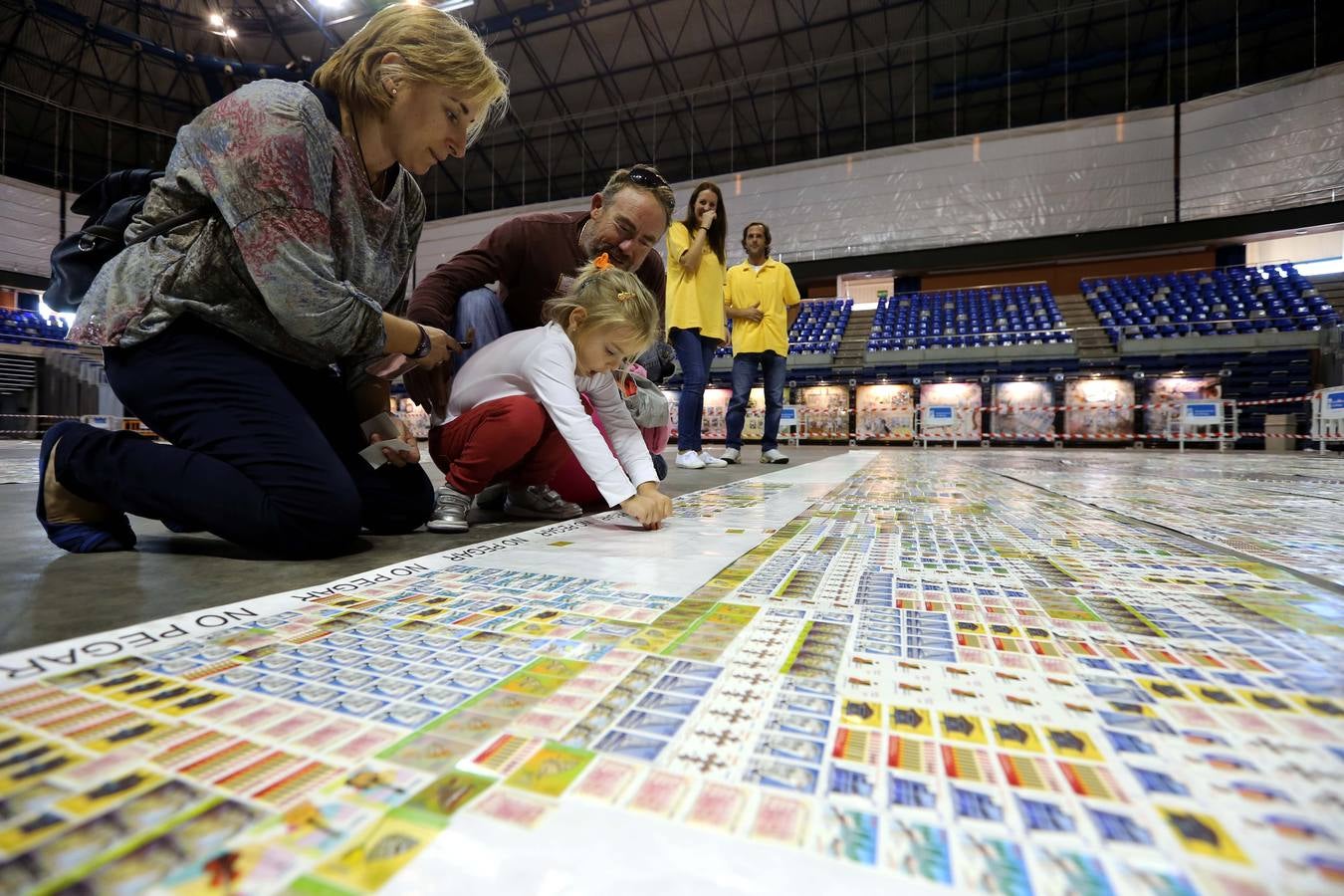 Málaga intenta batir un récord mundial de sellos