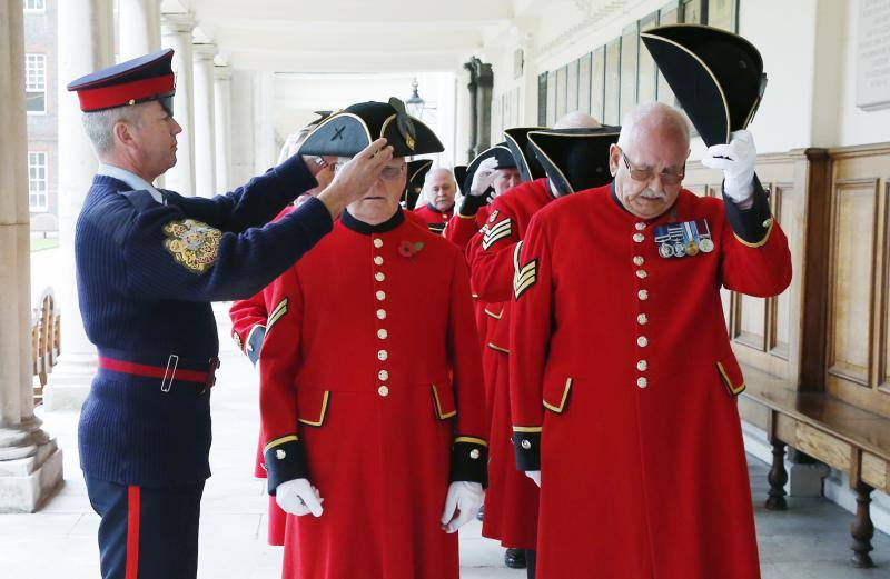 Desfile de los Chelsea Pensioners en Londres