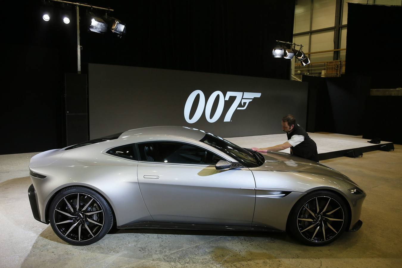 El Aston Martin DB10 de James Bond.