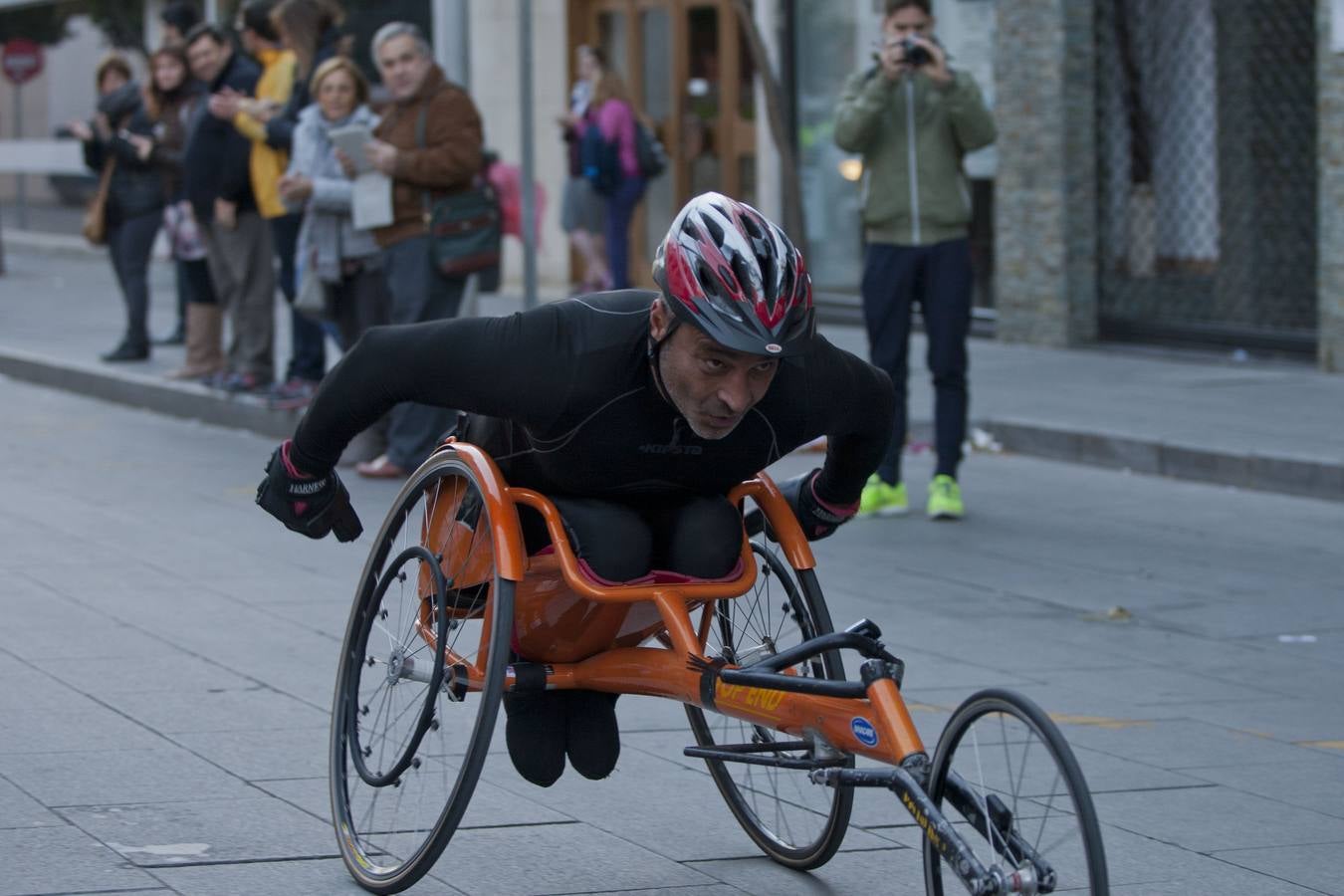 La carrera sale del Parque