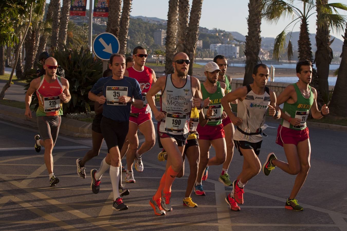La carrera sale del Parque