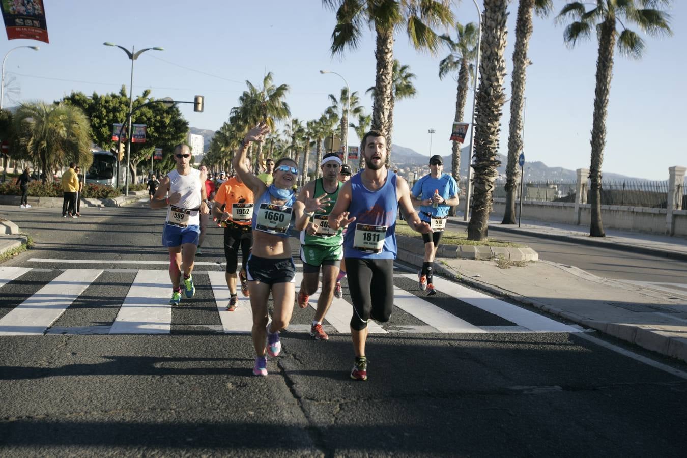 El V Maratón de Málaga a su paso por la calle Pacífico (III)