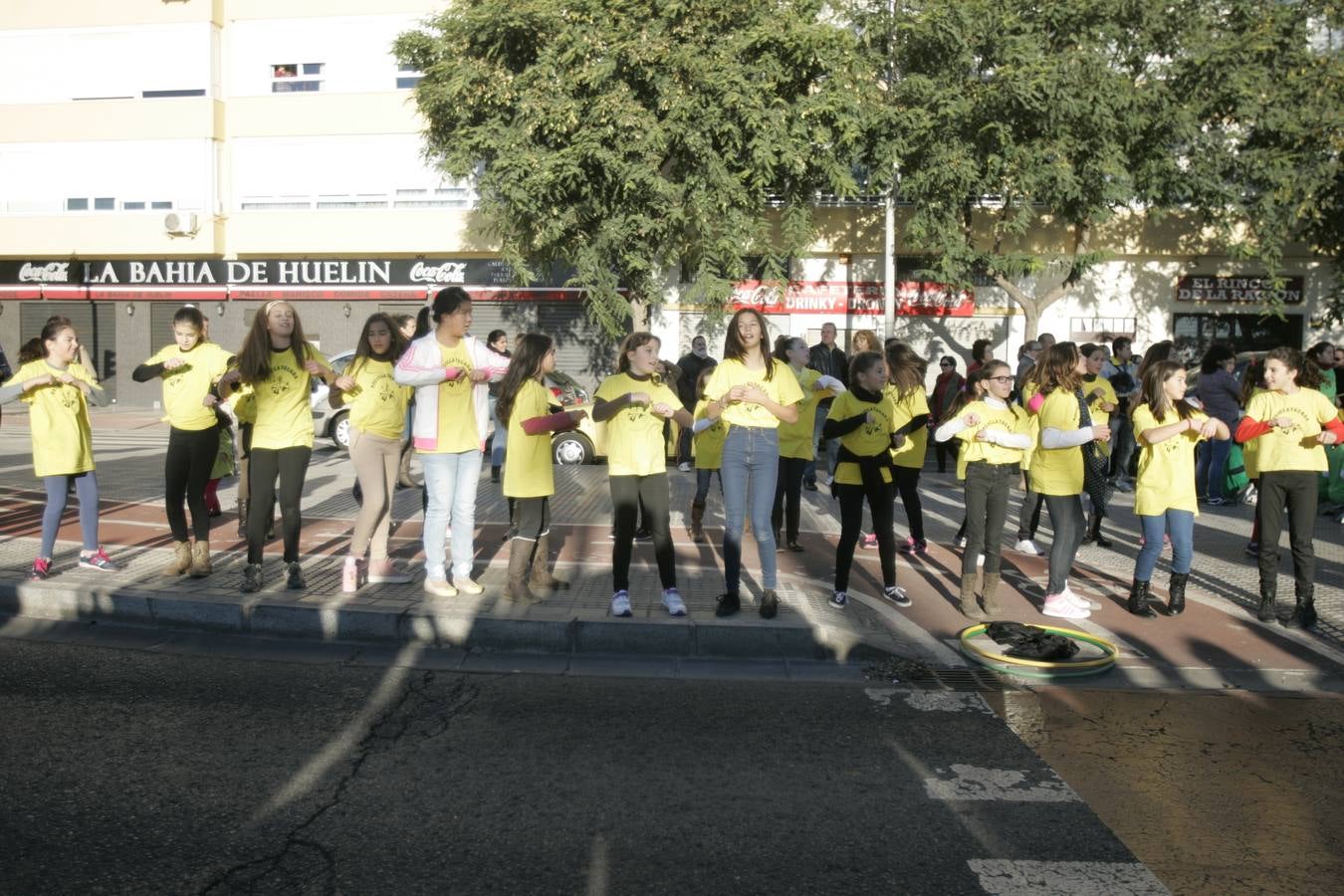 El V Maratón de Málaga a su paso por la calle Pacífico (II)