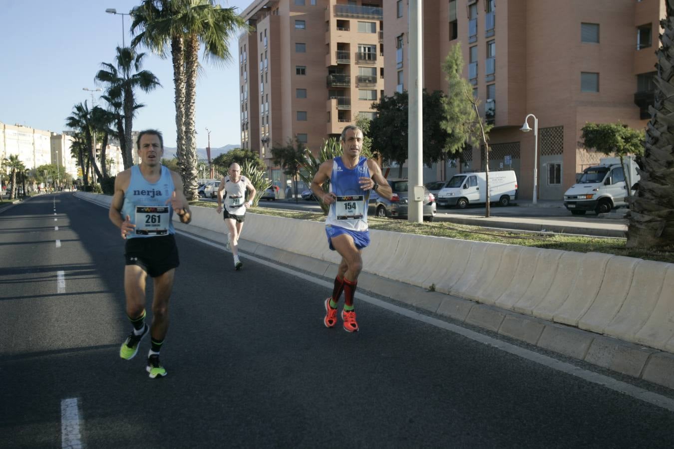 El V Maratón de Málaga a su paso por la calle Pacífico (II)