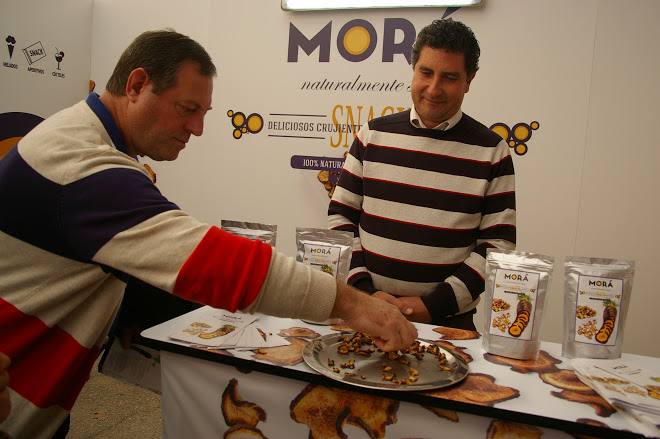 Fotos de la X Fiesta de la zanahoria morá en Cuevas Bajas