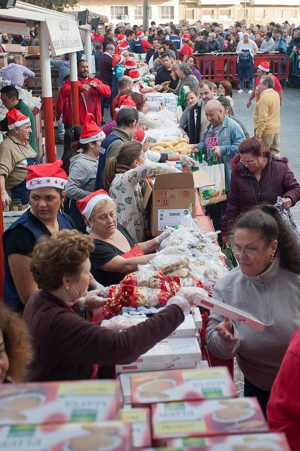 Los Ángeles de la Noche reparten 3.000 menús por Navidad