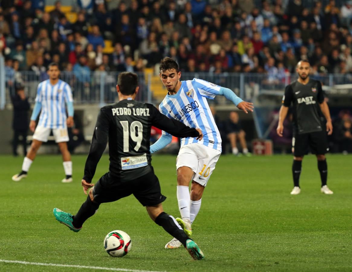 El Málaga vence al Levante 2-0