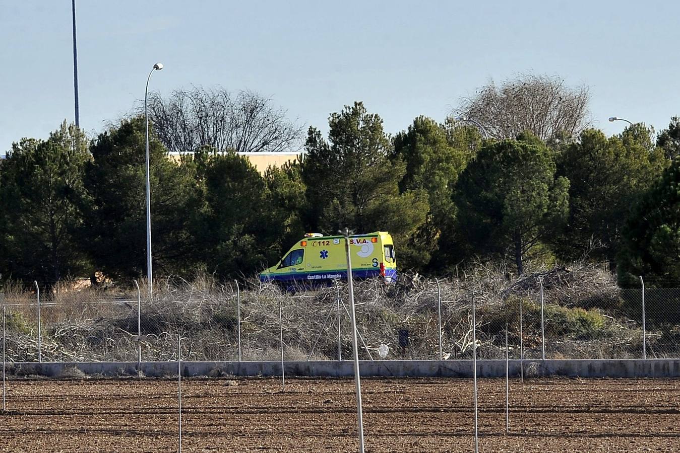 Diez muertos y trece heridos al estrellarse un avión griego de la OTAN en Albacete