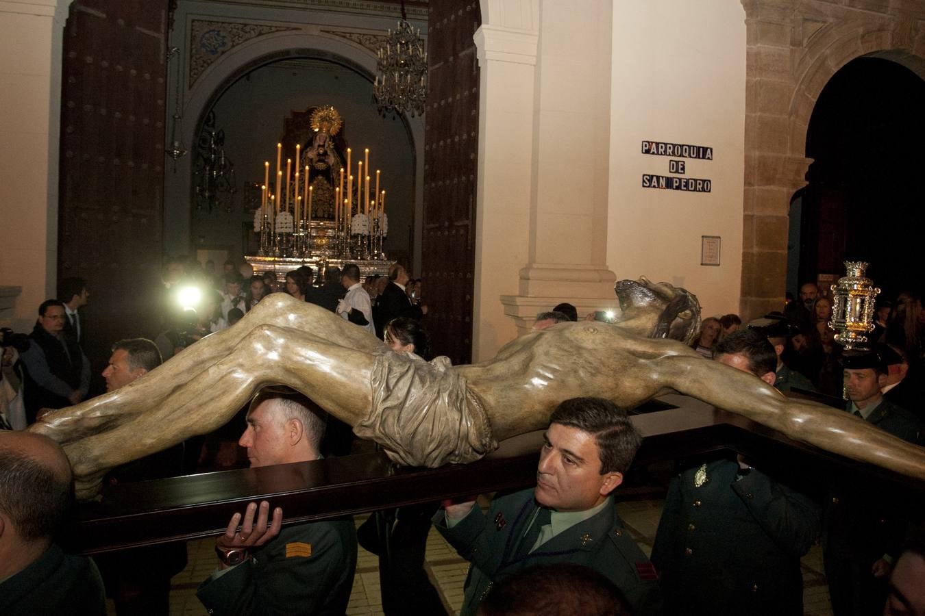 <photo-group>
<photo-alt3 fileref="http://www.diariosur.es/multimedia/201503/28/media/expiracion/por.jpg" height="900">
<h3>
<a href="http://www.diariosur.es/fotos/semana-santa/201503/28/traslado-expiracion-30103050441720-mm.xml">
</a>
</h3>
<photo-caption/>
</photo-alt3>
</photo-group>