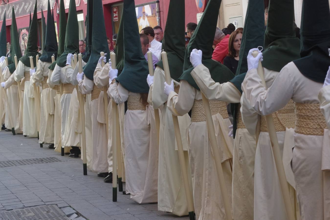 Las mejores imágenes de la procesión de Lágrimas y Favores