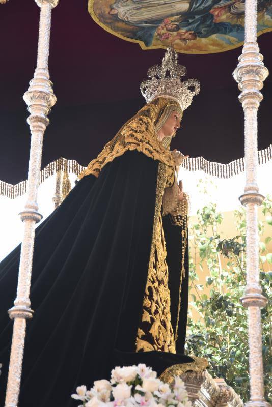 La Hermandad de Crucifixión procesiona en Málaga