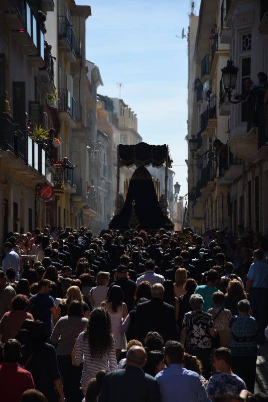 La Hermandad de Crucifixión procesiona en Málaga