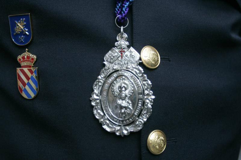 El Rico libera al preso y procesiona por Málaga